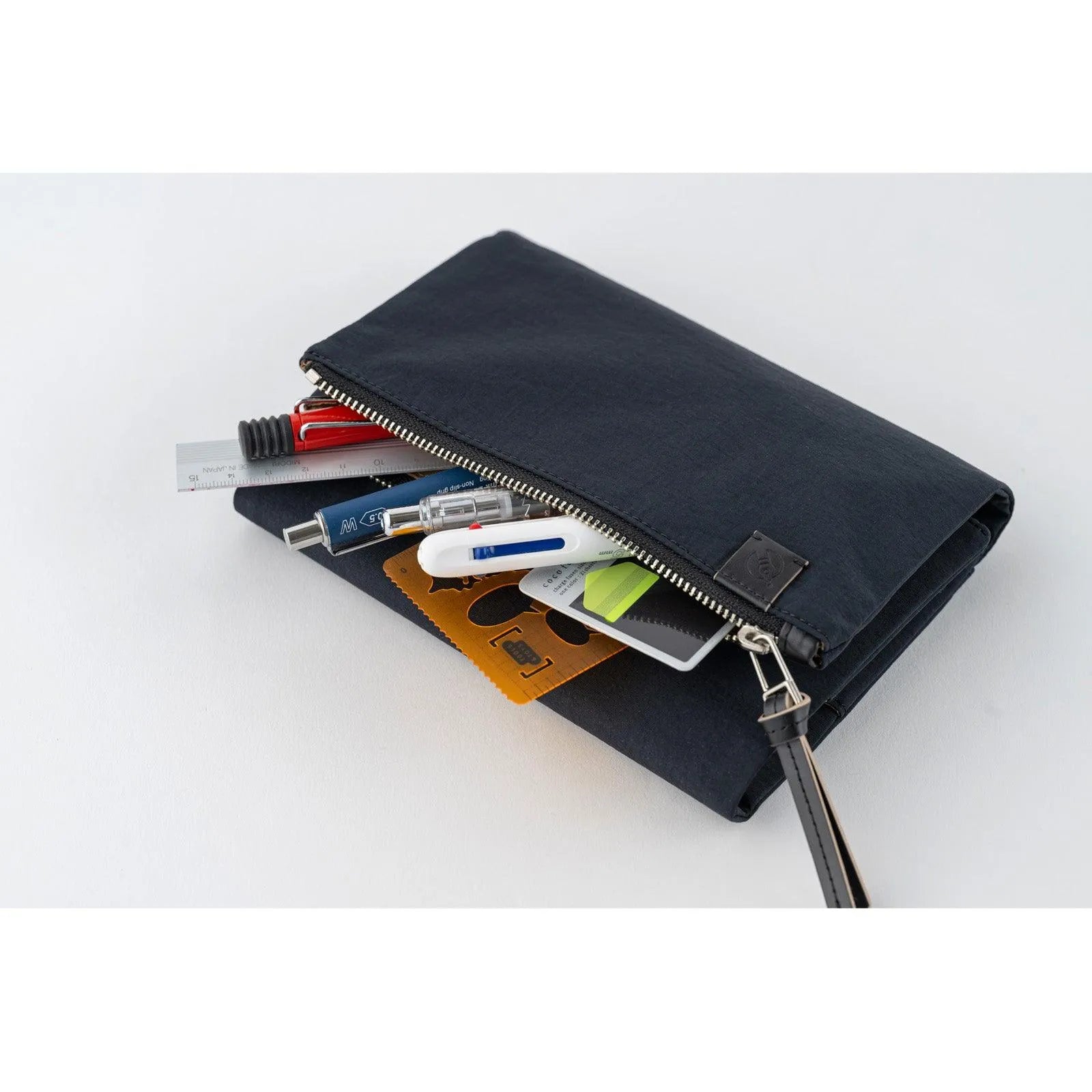 Hobonichi A6 Cover Tragen: Black