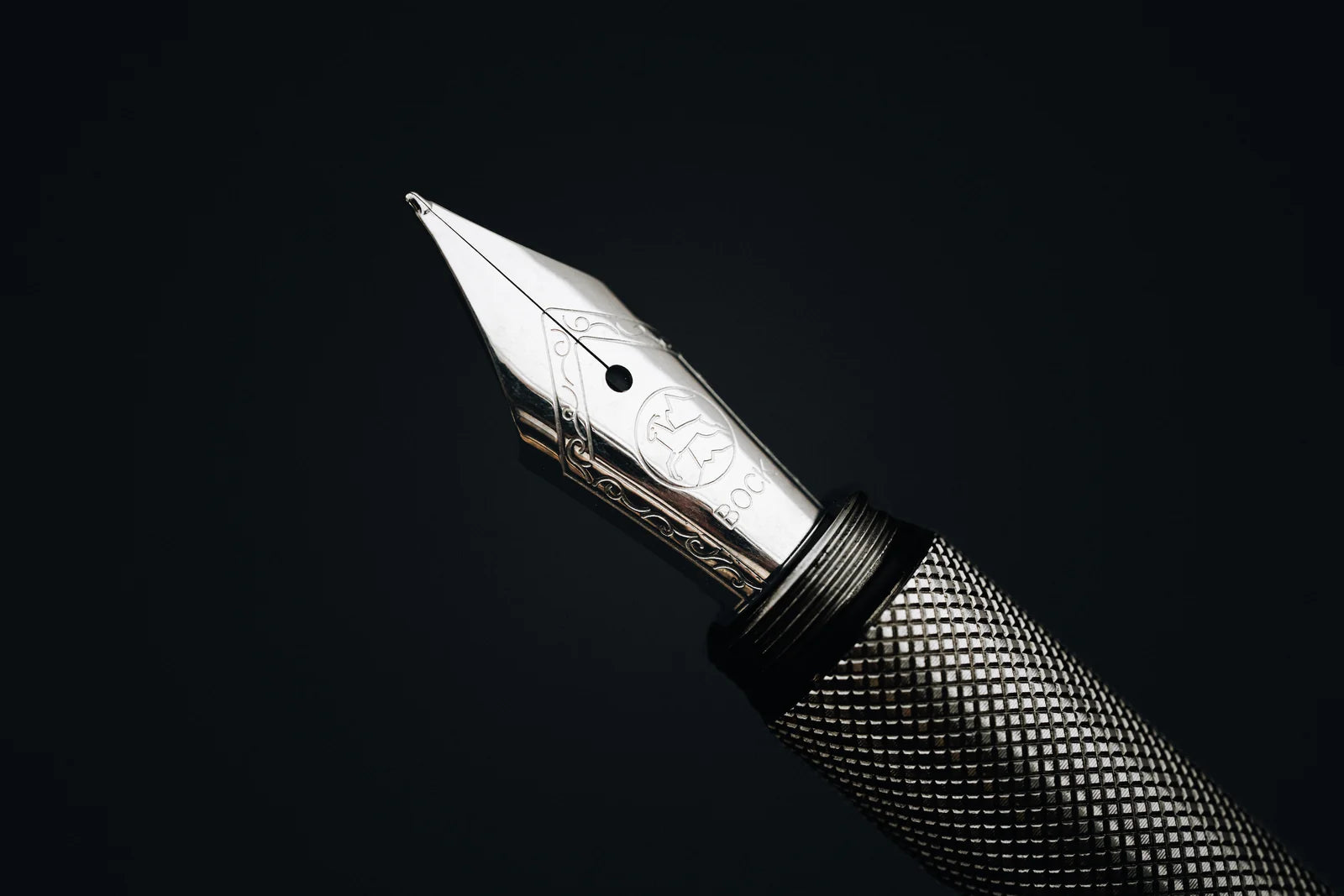 Wingback Titanium Fountain Pen