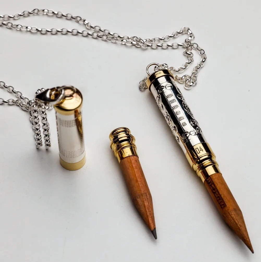 Yard-O-Led Piccadilly Rose Garden Pencil Necklace