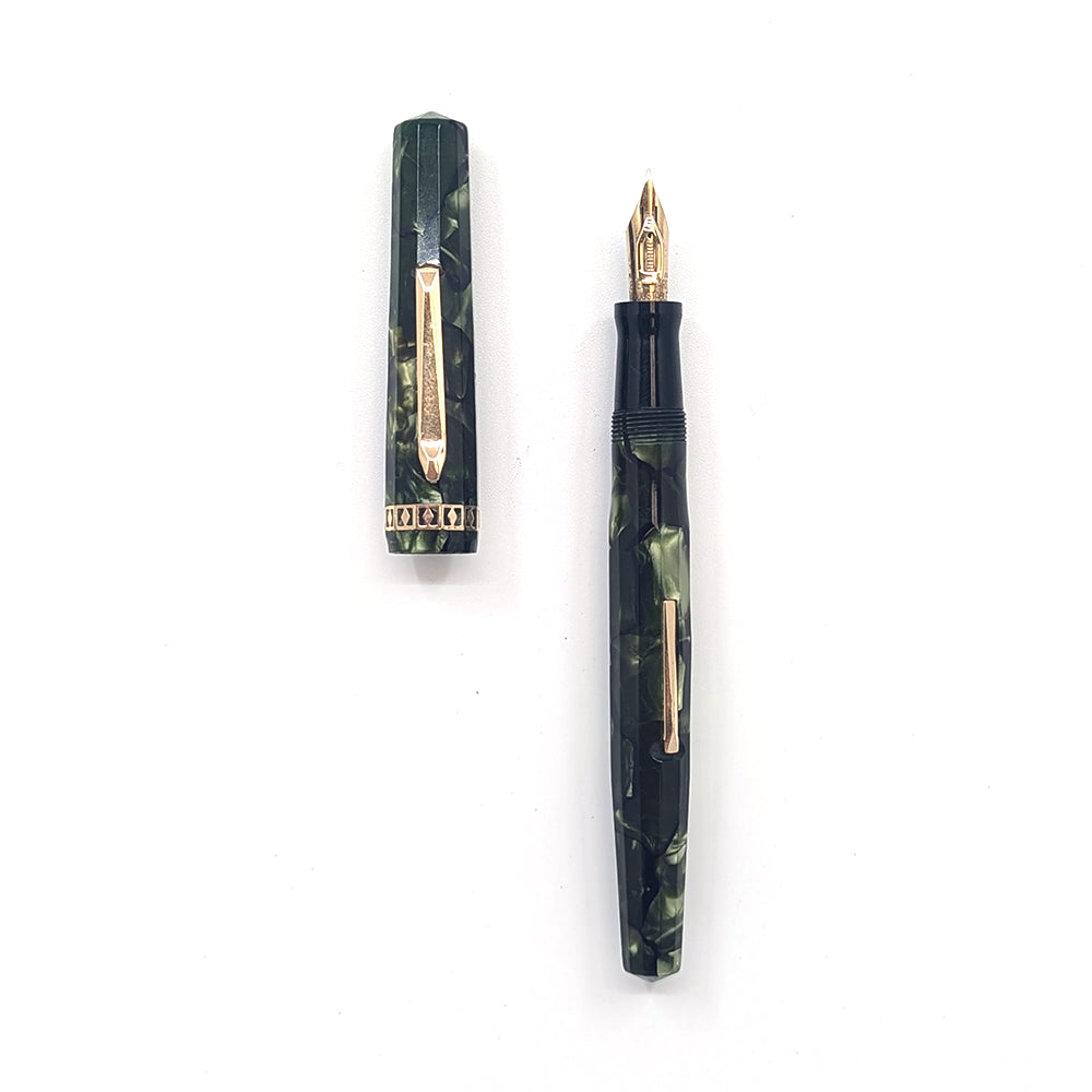 Vintage Wahl Eversharp Doric Kashmir Green Fountain Pen