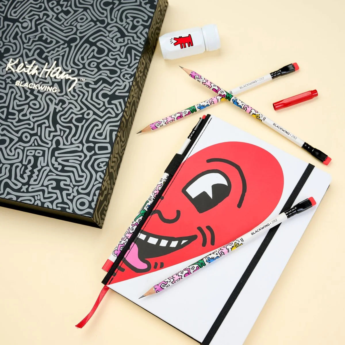 Blackwing Volume 292 Keith Haring "Smiling Heart" Gift Set
