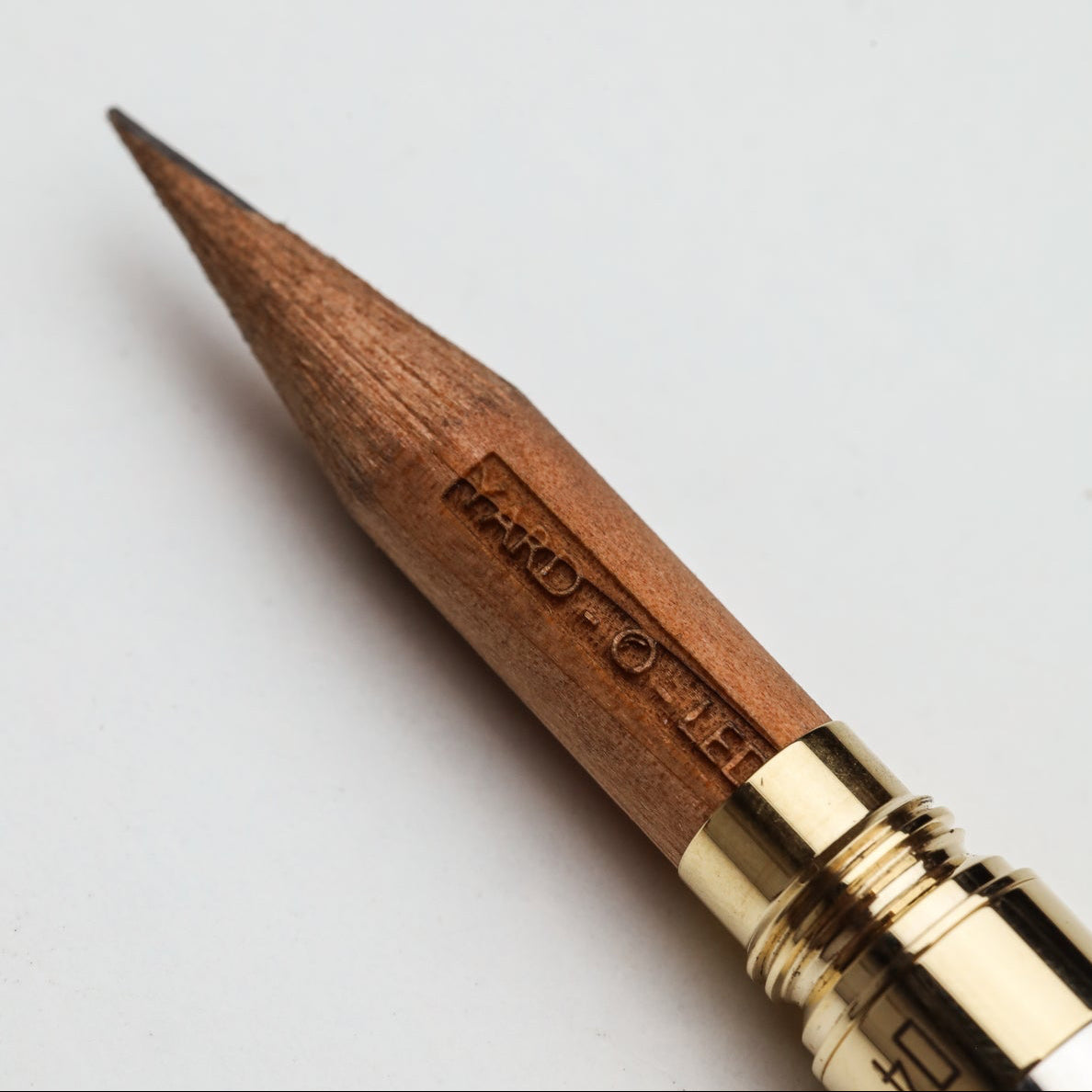 Yard-O-Led Piccadilly Rose Garden Pencil Necklace