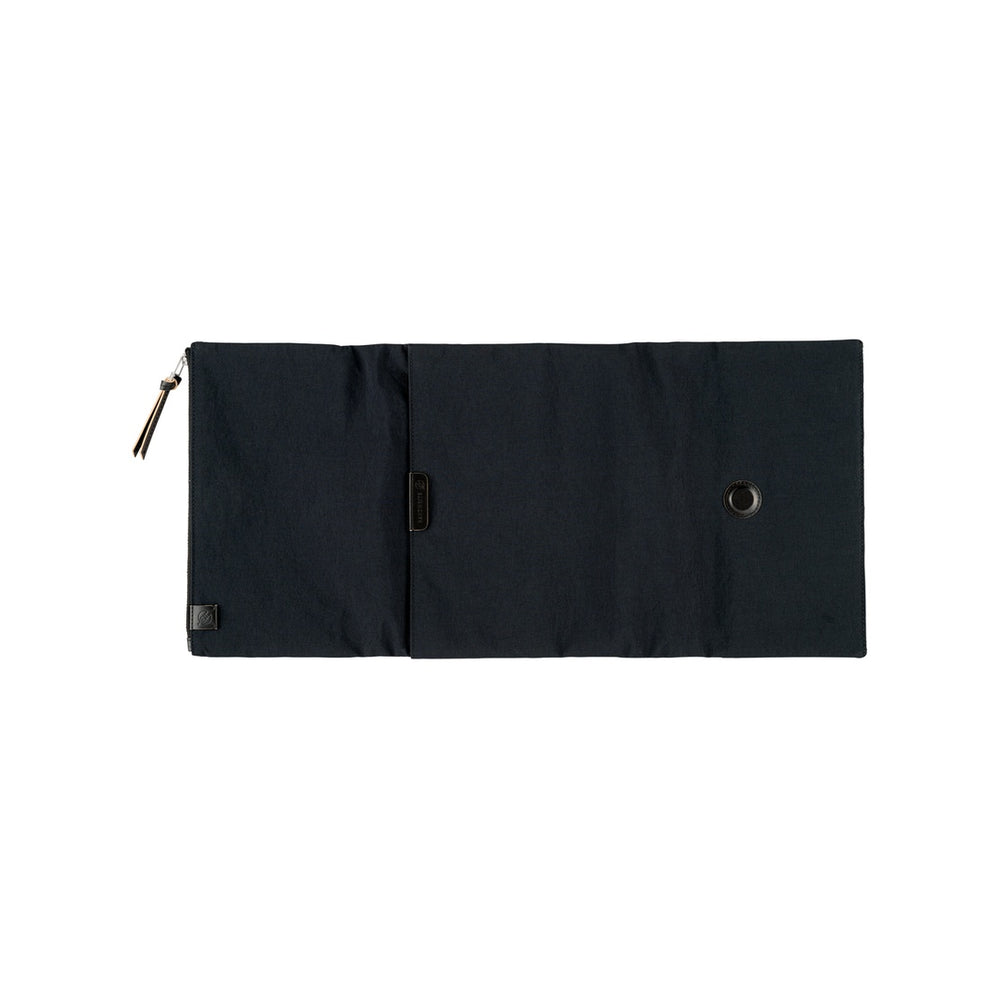 Hobonichi A5 Cousin Cover Tragen: Black