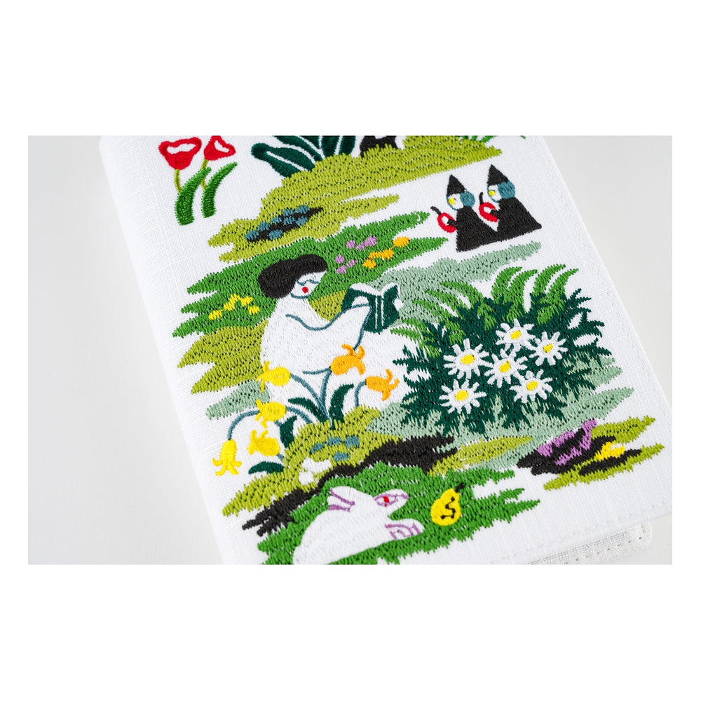 Hobonichi A6 5-Year Book Gift Edition iyo okumi: haconiwa (2027-2031)